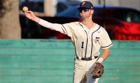 Texas A&M baseball players with Tennessee ties enter transfer .